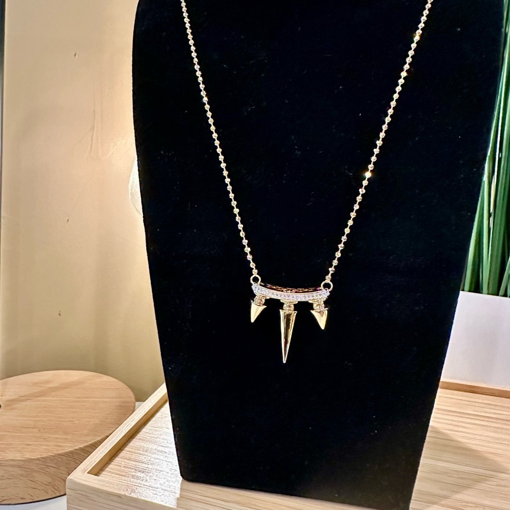 nOir Jewelry Gold Plated 3 Spikes Pendant Necklace